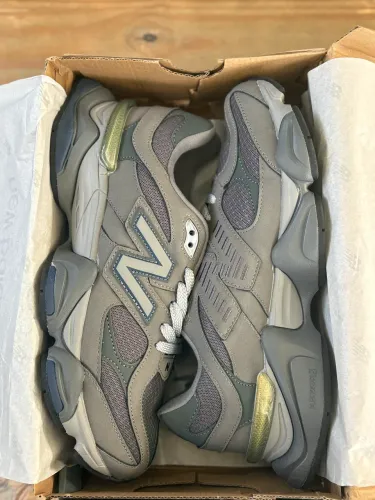 New balance 9060 TAM 42