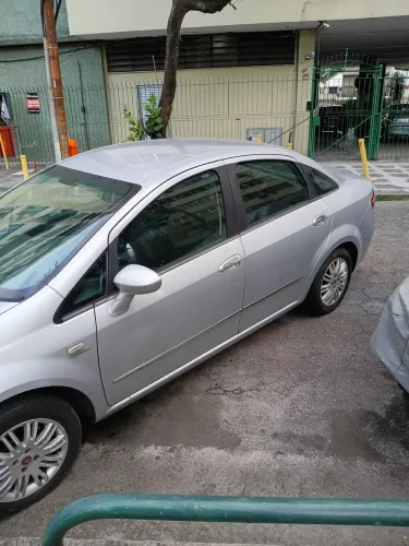 Fiat Linea Essence 1.8 Flex 16V 4P 2013