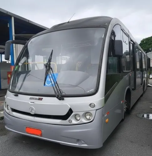 Ônibus articulado 13/14 MB o500 457