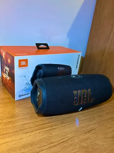 JBL Charge 5 original na caixa