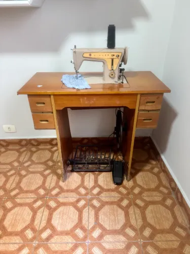 Máquina de costura Singer