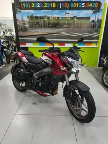 BAJAJ DOMINAR 200