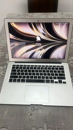 MACBOOK AIR 13? 2017 8GB