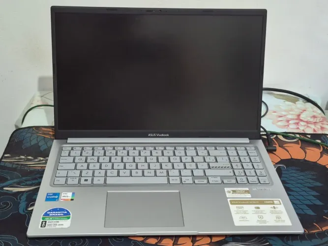 Notebook ASUS Vivobook 15 Intel Core i5 12ª Ger. 8GB RAM SSD 256GB - Tela Full HD
