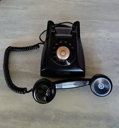Raridade Telefone Antigo Ericsson DBH 1001 design dos anos 30 vintage bem conservado