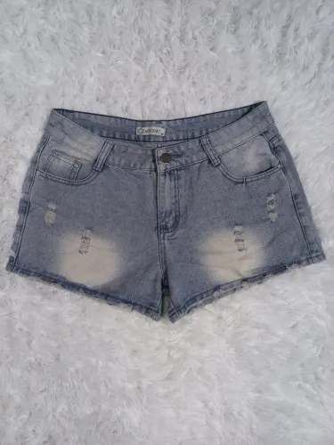 Short Jeans Desfiado Claro Feminino Tamanho 40
