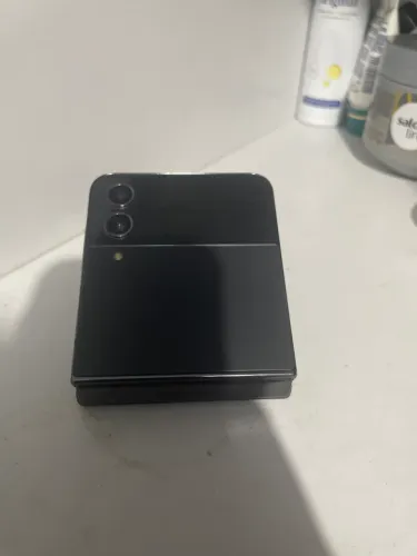Z flip 4 5g