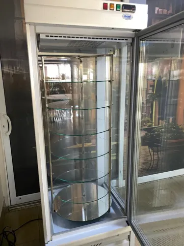 Vitrine vertical
