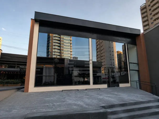Salão comercial Cambuí 693m² 15 vagas vitrine gigante oportunidade única alugue