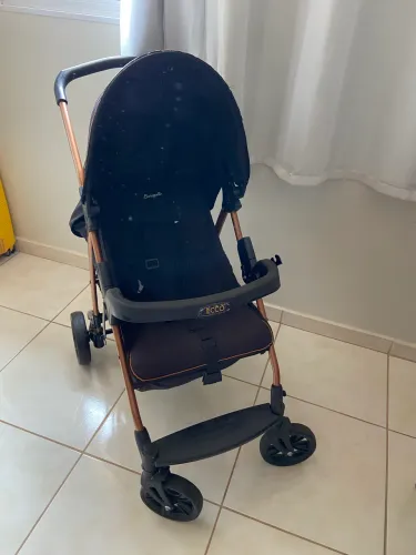 Carrinho infantil com bebê conforto - Burigotto