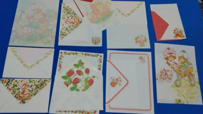 Lote de papel de carta Coleção Moranguinho papéis de carta antigos.