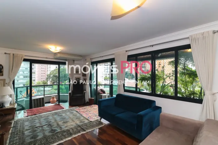 Apartamento para venda com 200m² em Moema - São Paulo