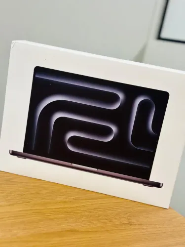 MacBook M5 Pro 14pol LACRADOS