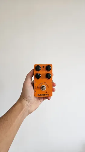 Pedal Caline Orange Burst - Clone Xotic BB Preamp | Pedais Company