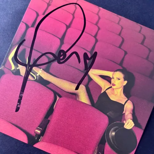 Taylor Swift - The Life of a Showgirl Autografado