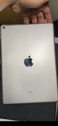iPad 9ª geração 64 GB + Caixa + Capa Funcionando perfeitamente