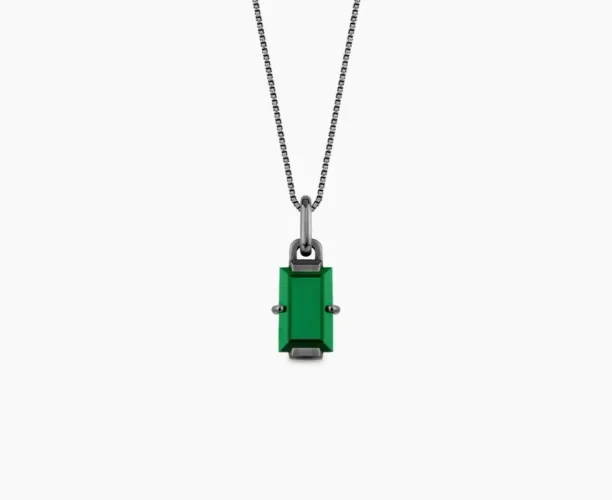 Pingente Black Iron Man em Prata 925 com Ródio Negro e Calcedônia Verde, 21mm