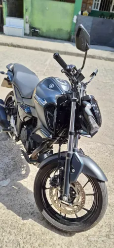 Vendo moto seminova