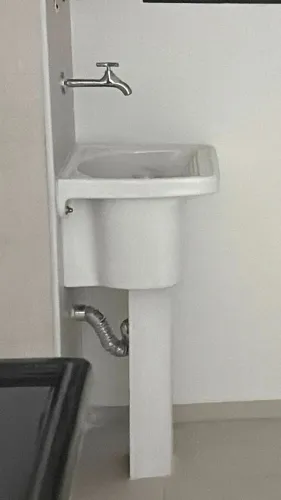Tanque de Louça Completo da Marca Deca (Já Desmontado)