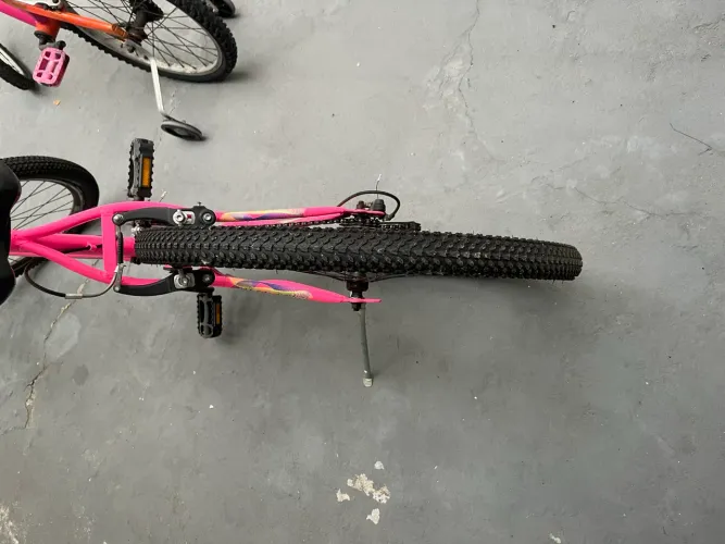 Vendo 2 bicicletas em excelente estado de conservação.
