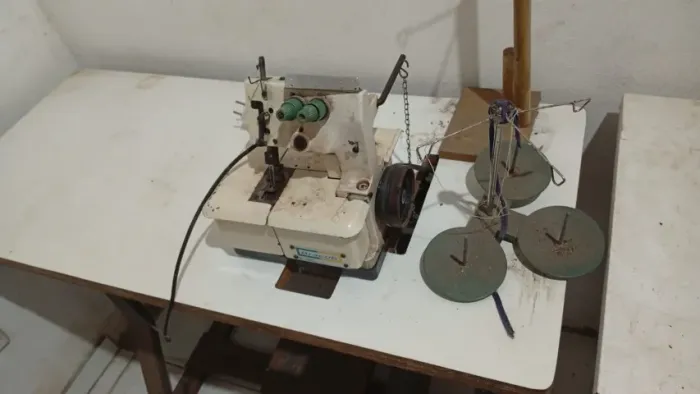 Maquina de Costura, Galoneira Semi Industrial e Overloque, em ótimo estado