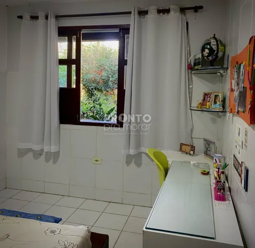 Casa de Condomínio com 6 quartos em ALDEIA