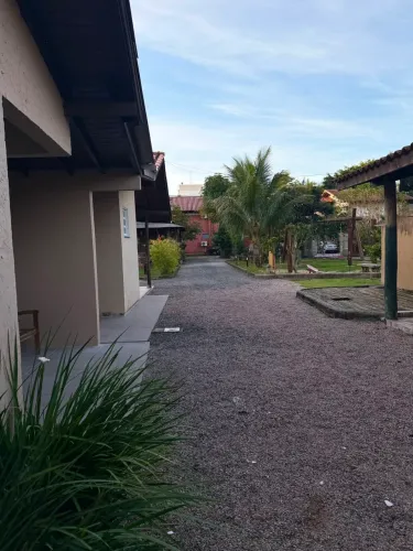 Casa familiar em condomínio fechado