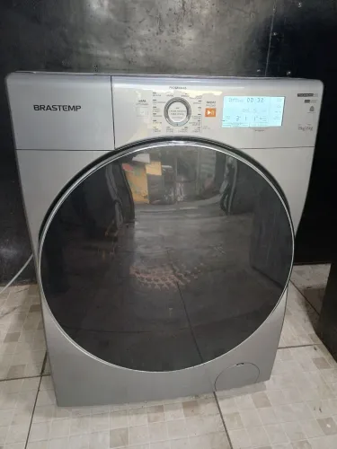 VENDO LAVA E SECA BRASTEMP 10KG 6 MESES DE GARANTIA 