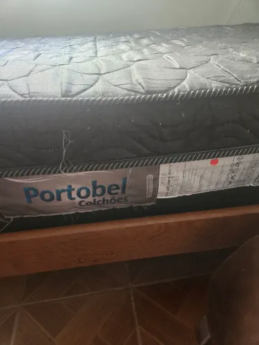 Colchão de mola solteiro