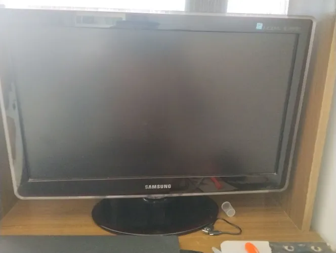 Monitor Samsung 933SNPLUS - Tela 19? - LCD - (1360 x 768) - 89 MHz - 5ms - VGA