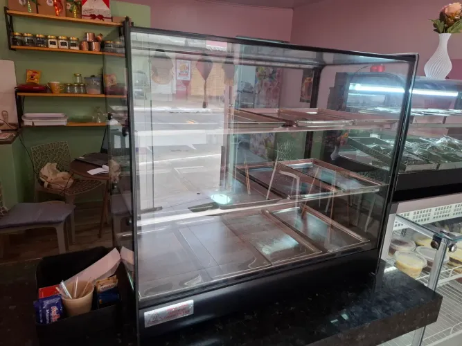 Estufa de salgados 12 bandeijas 