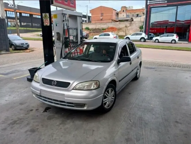 Chevrolet Astra Sedan 2.0/cd/ Expres.gls 2.0 8V 4P 2002