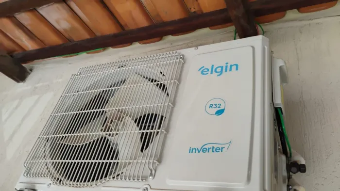 VENDE-SE AR-CONDICIONADO ELGIN 12.000 BTUs