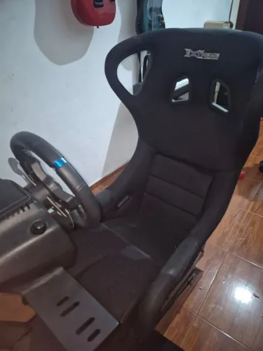 Cockpit extreme sim racing + tv + Logitech g29