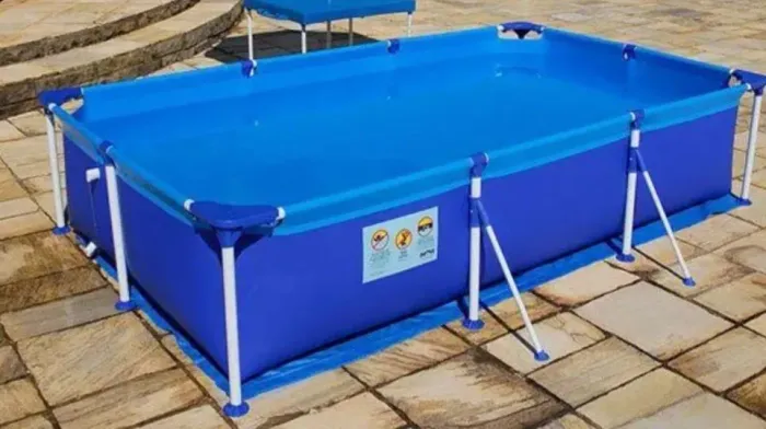Piscina 2.500 litros mor