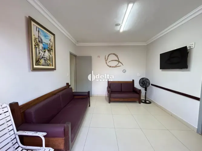 Casa residencial mobiliada com 2 quartos sendo 1 suíte disponível para locação no bairro P