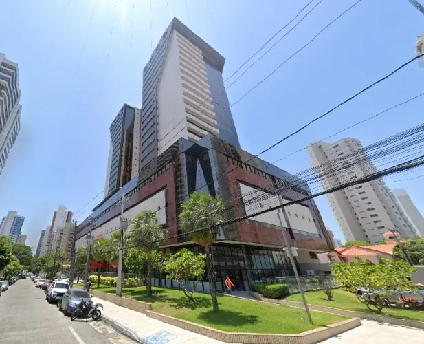 Excelente Sala c/ ótima localização, esq. c/ Av. Santos Dumont, 33m², wc social, 01 vaga,