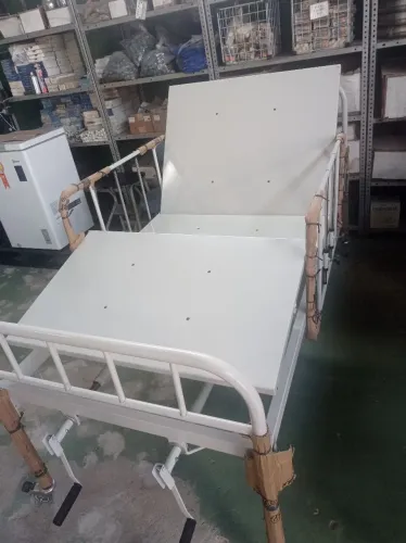 Cama hospitalar (sem uso)