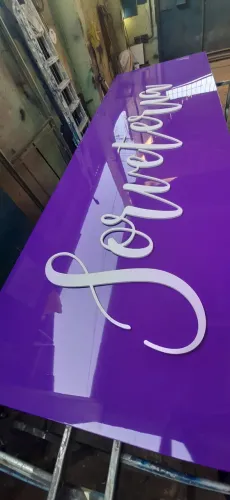 Quer fazer um lindo letreiro para sua fachada ? Chame a gente , especializada