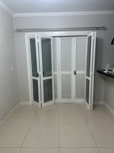 Vendo porta janela 