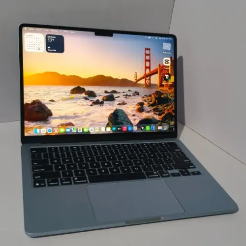 Apple MacBook Air M4, 16GB RAM, 256GB SSD, 13P