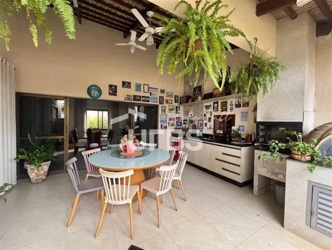 Portal do Sol II - Casa de Condomínio 3 quartos, sendo 3 suítes