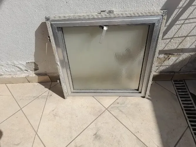 Janela Basculante - Alumínio - 60x60cm