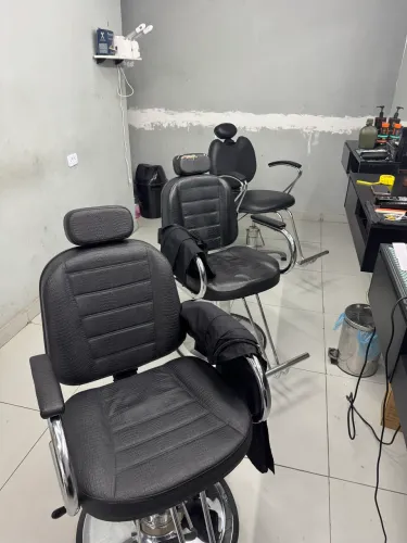 3 CADEIRAS DE BARBEIRO 