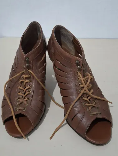 Sapato de couro 39 marrom