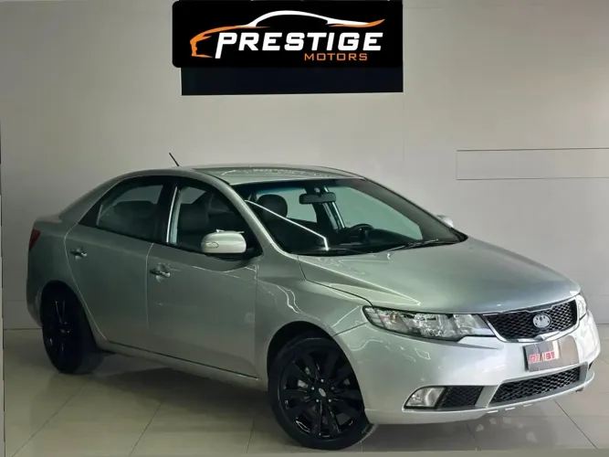 Kia Motors Cerato 1.6 16V Mec. 2011