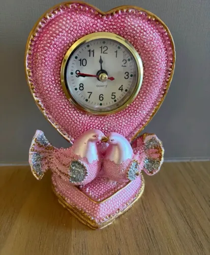 relógio de mesa vintage rosa pássaros de resina, nunca usado
