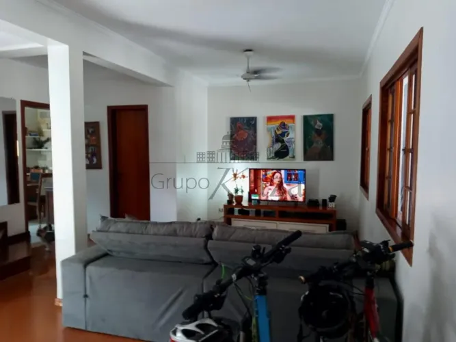 Casa Condomínio em São José dos Campos