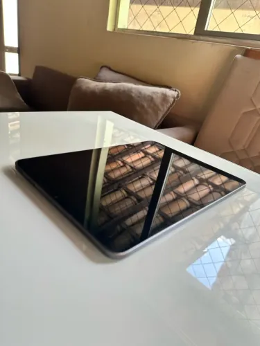 iPad Air 5ª Geração (Chip M1) 64GB + Apple Pencil 2 + Capa + Carregador Completo