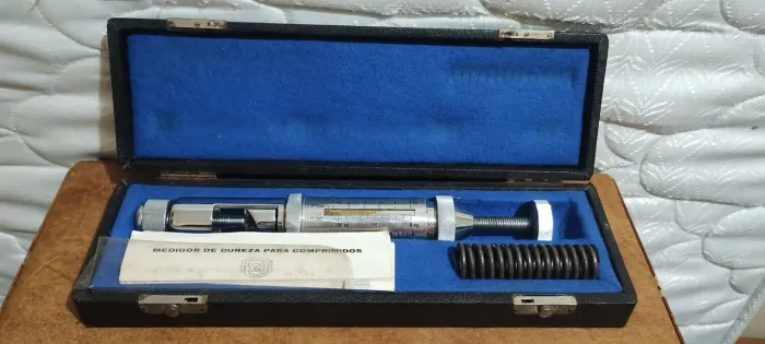Medidor de dureza antigo para farmácia